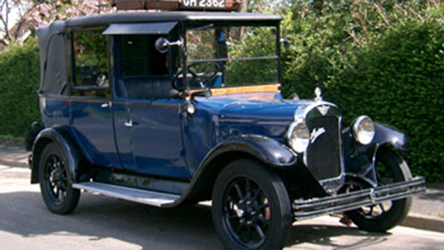 Austin Taxi Landaulette wedding car for hire in Porstsmouth, Hampshire