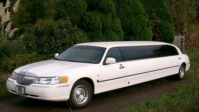 Lincoln USA 30ft 'Tuxedo' Stretch Limousine