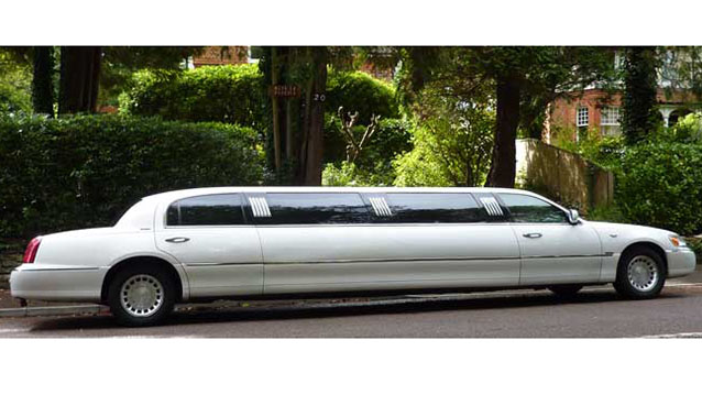 Lincoln USA 30ft Stretched Limousine