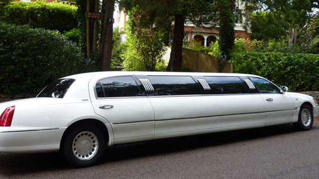 Lincoln USA 30ft Stretched Limousine
