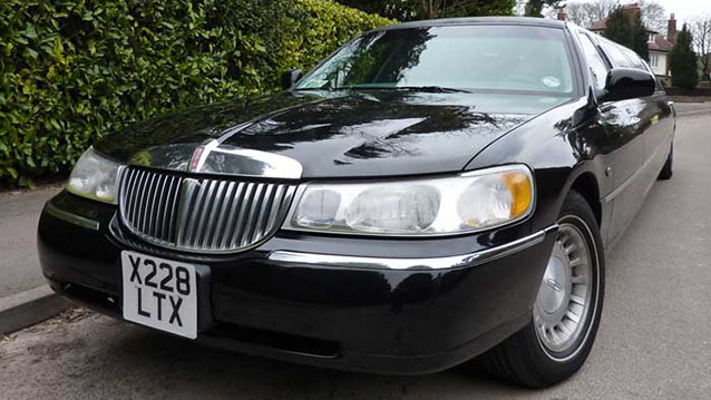 Lincoln USA 30ft Stretched Limousine