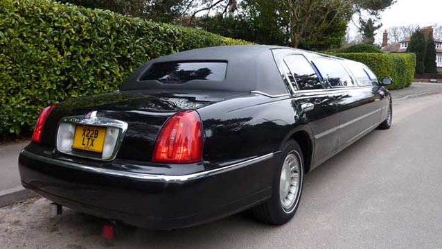 Lincoln USA 30ft Stretched Limousine