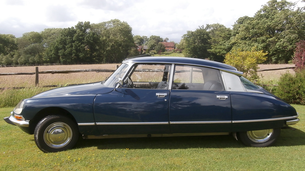 Citroën DS Convertible – Rent A Classic Car