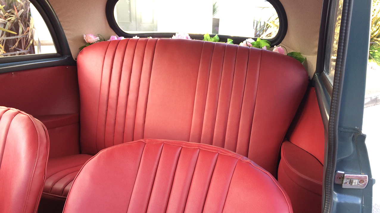 Morris Minor Saloon