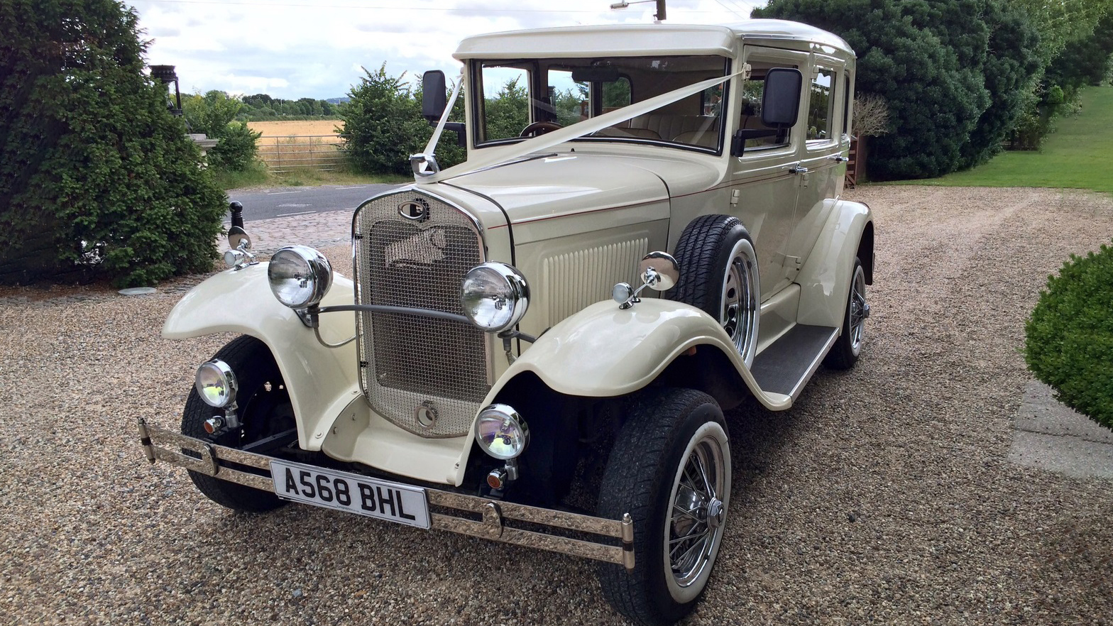 1930's Vintage style Wedding Car Hire for Weddings in East London