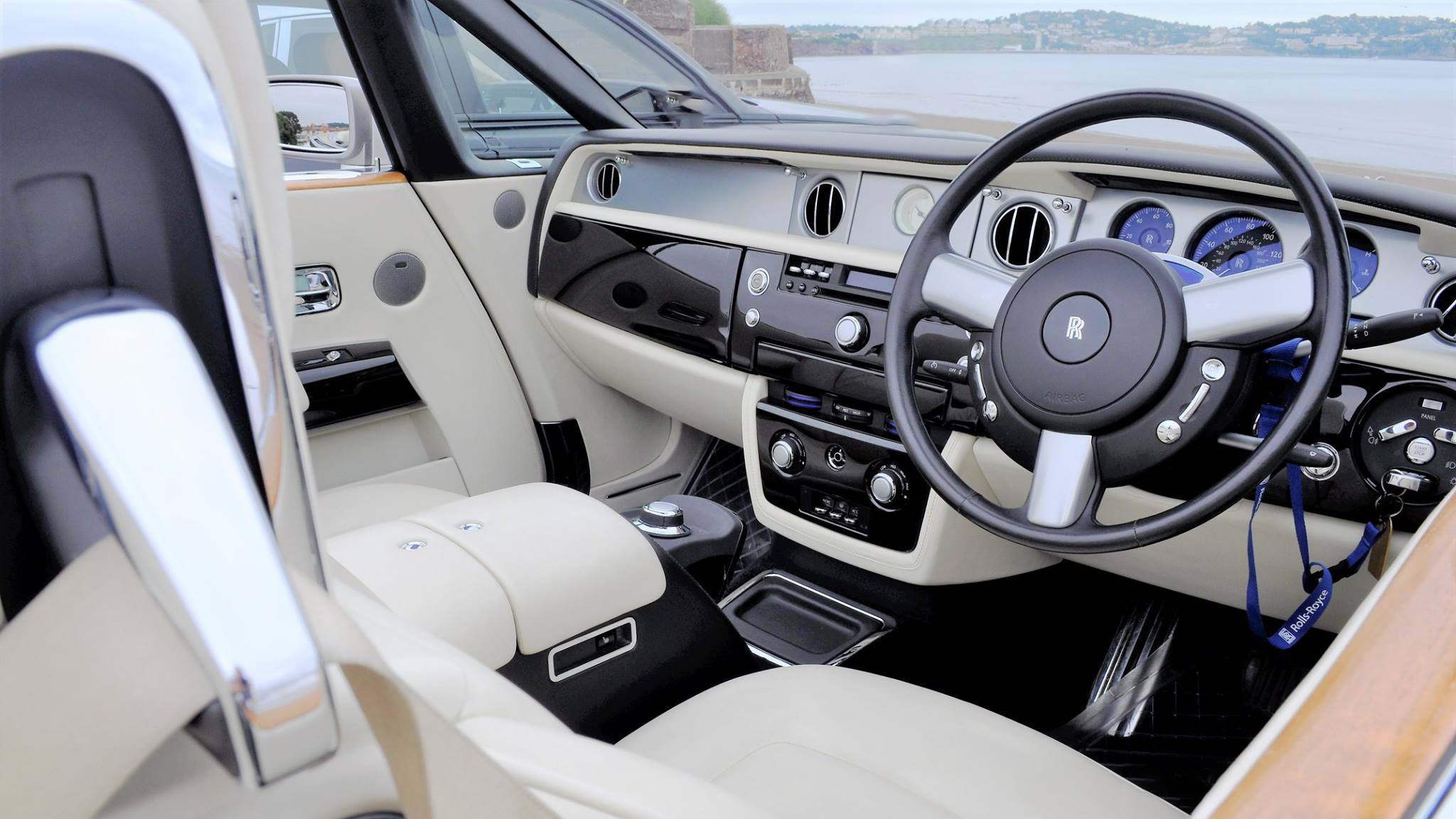Rolls-Royce Phantom Drophead