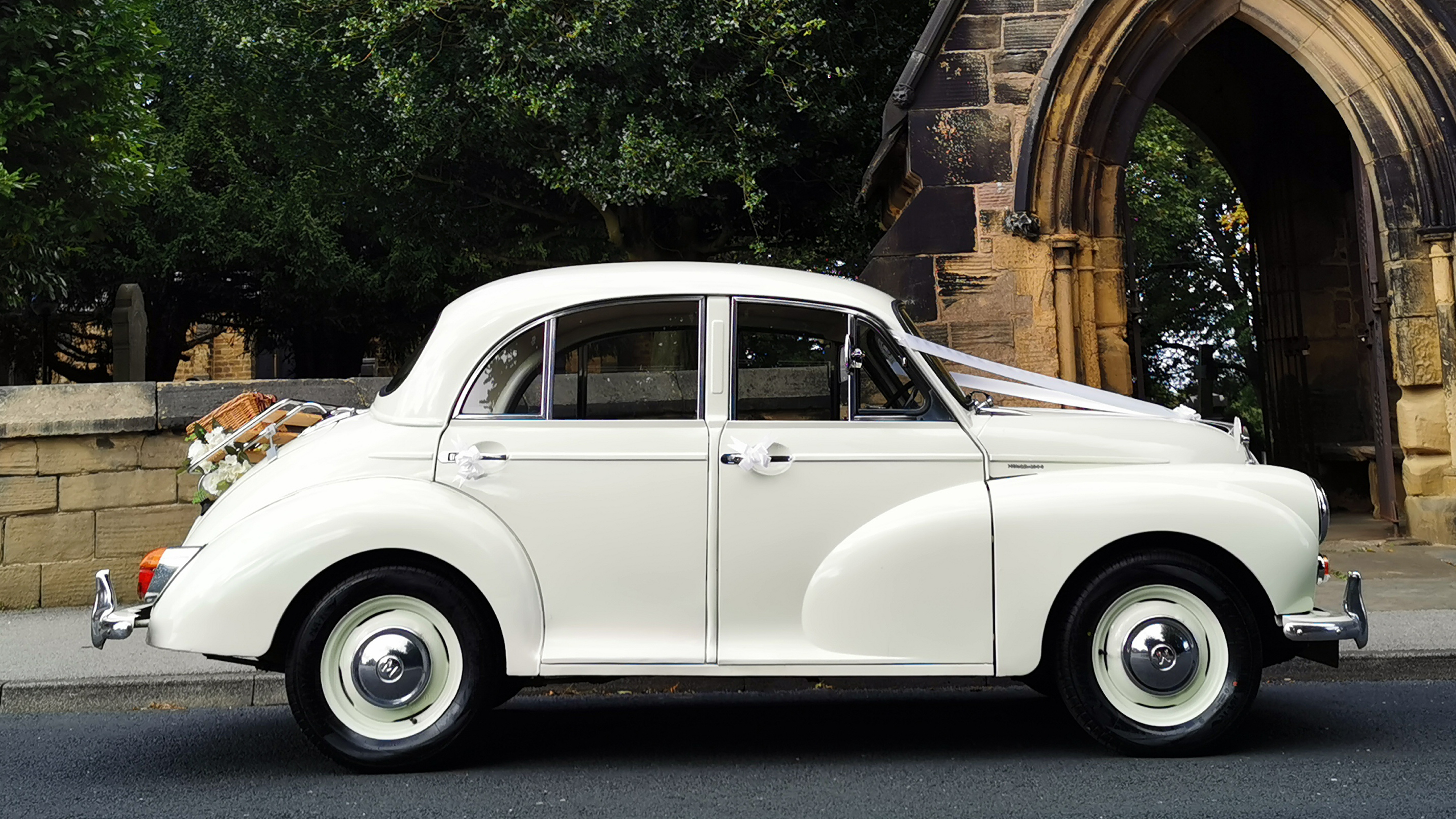 Morris Minor Saloon