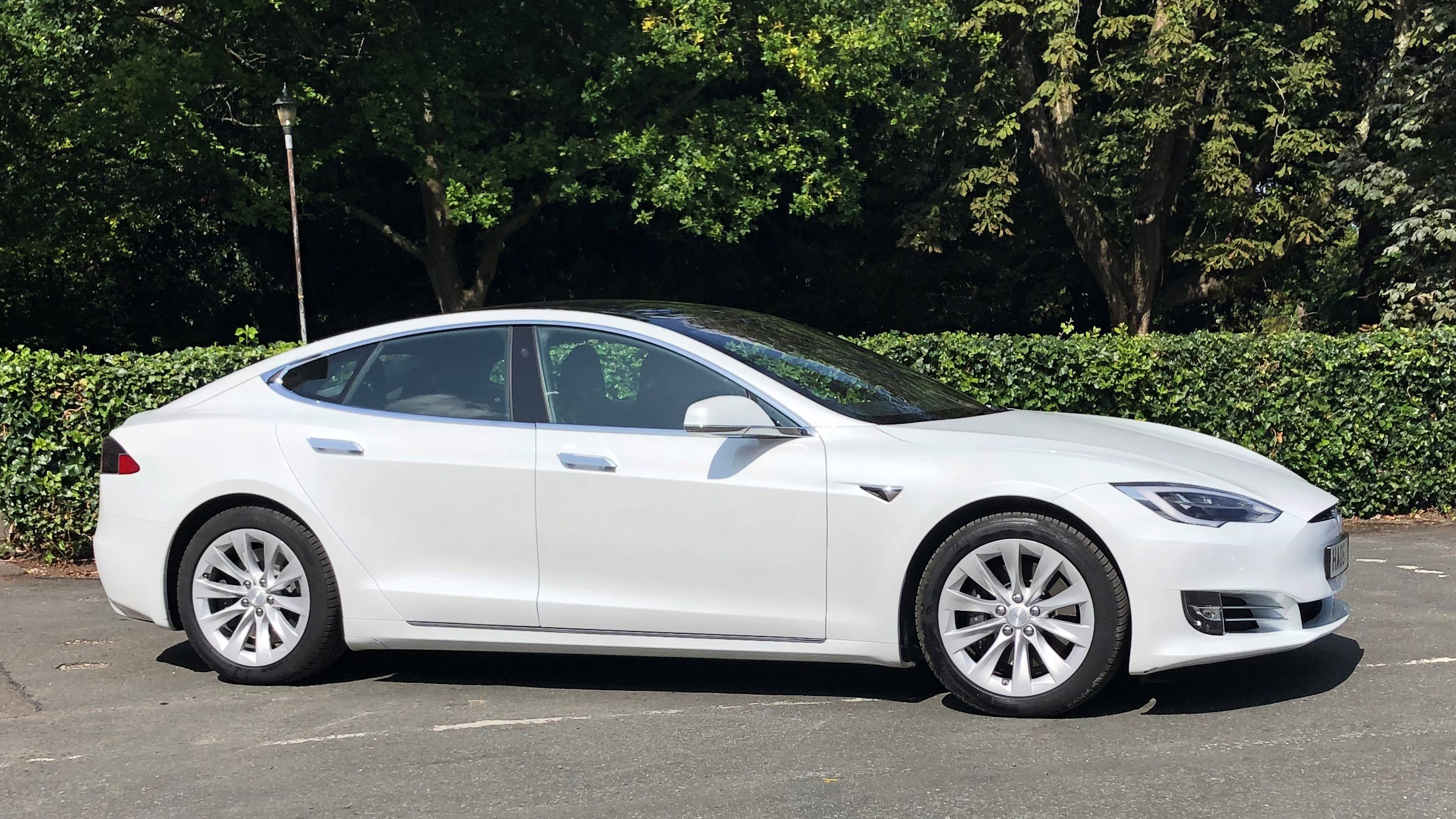 Tesla 'S'