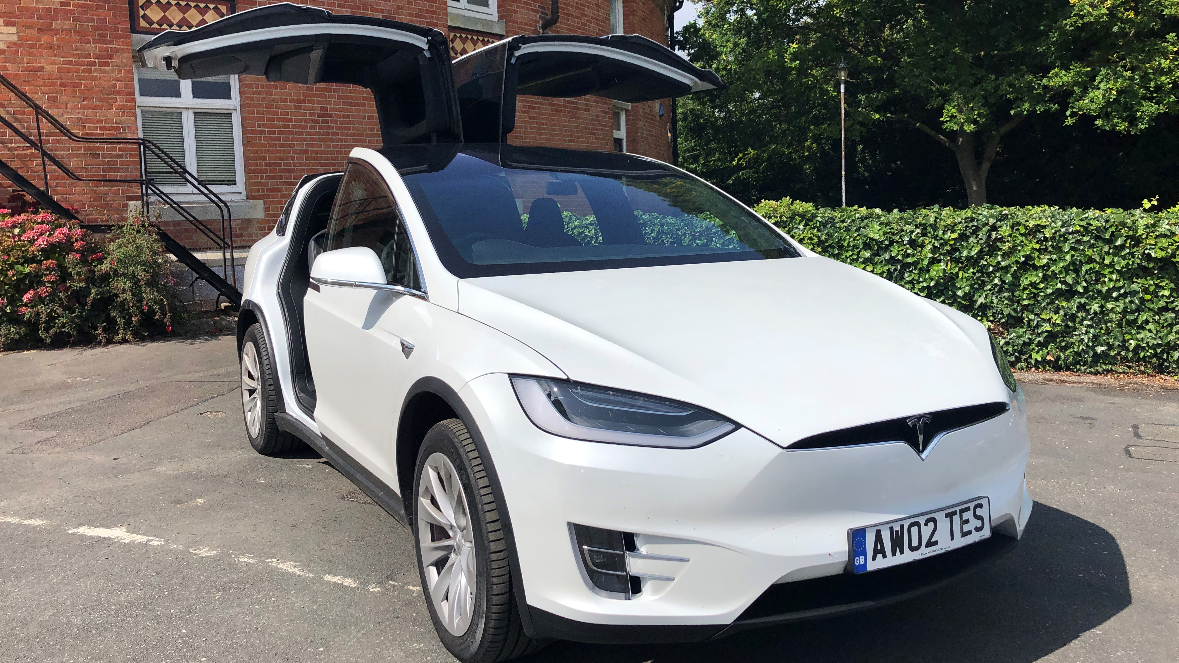 Tesla 'X' P100D