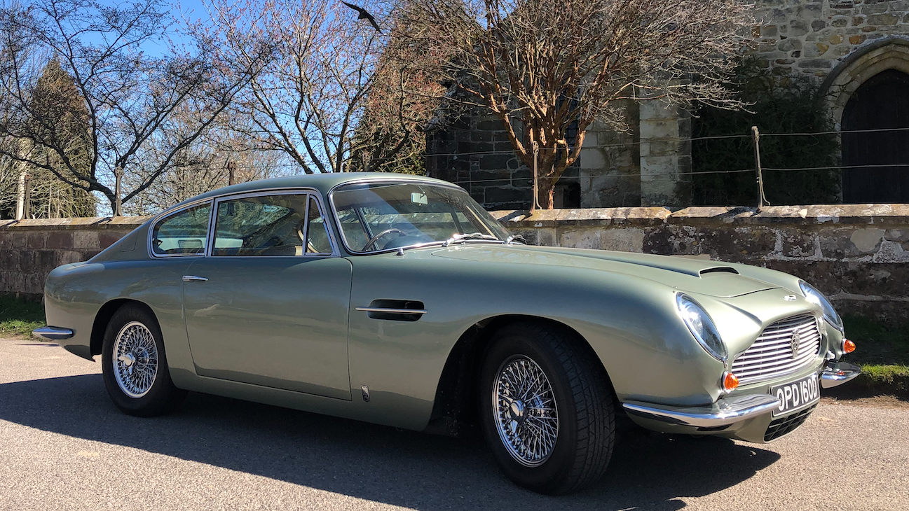 Aston Martin DB6
