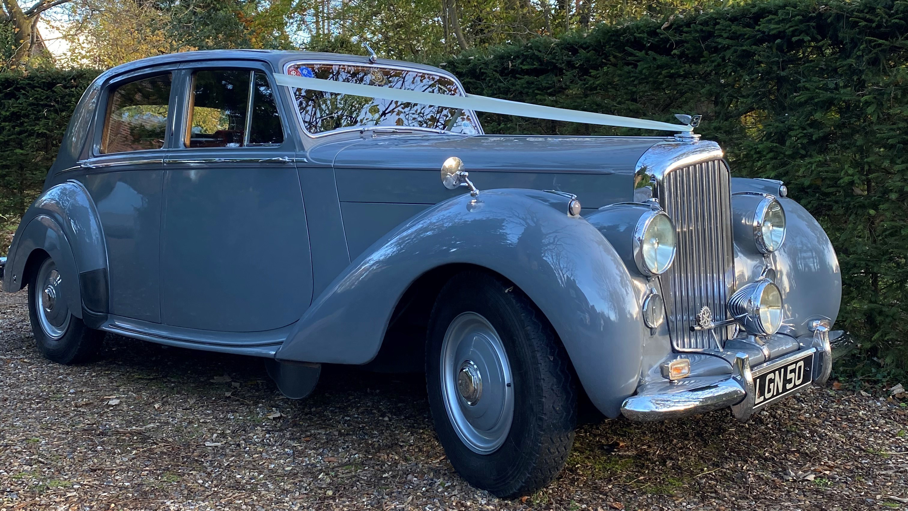 Bentley MKVI wedding car for hire in Aylesbury, Buckinghamshire