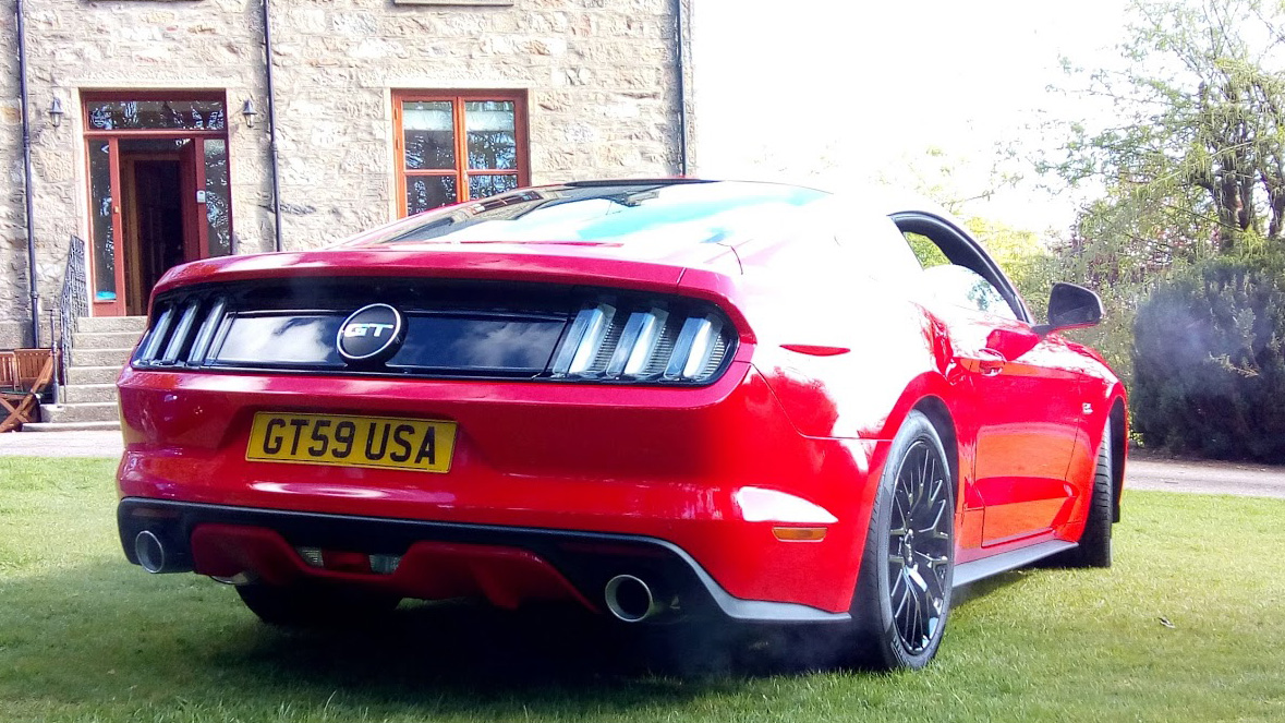 Ford Mustang V8 GT