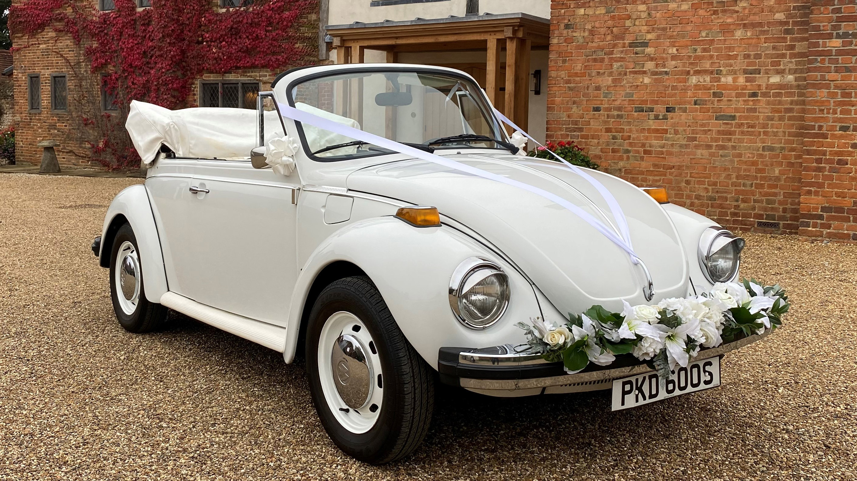 Volkswagen Beetle Convertible wedding car for hire in Bracknell, Berkshire