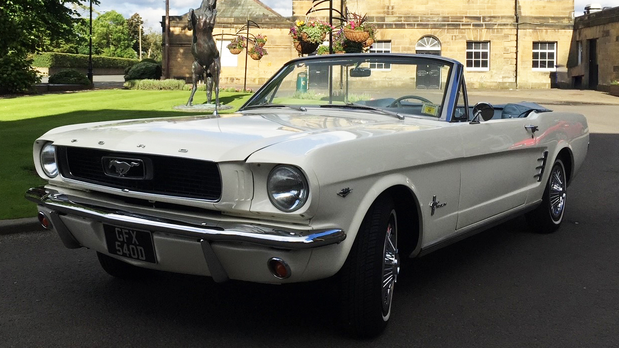 Ford Mustang Convertible V8 4.7 Litre wedding car for hire in Newcastle upon Tyne