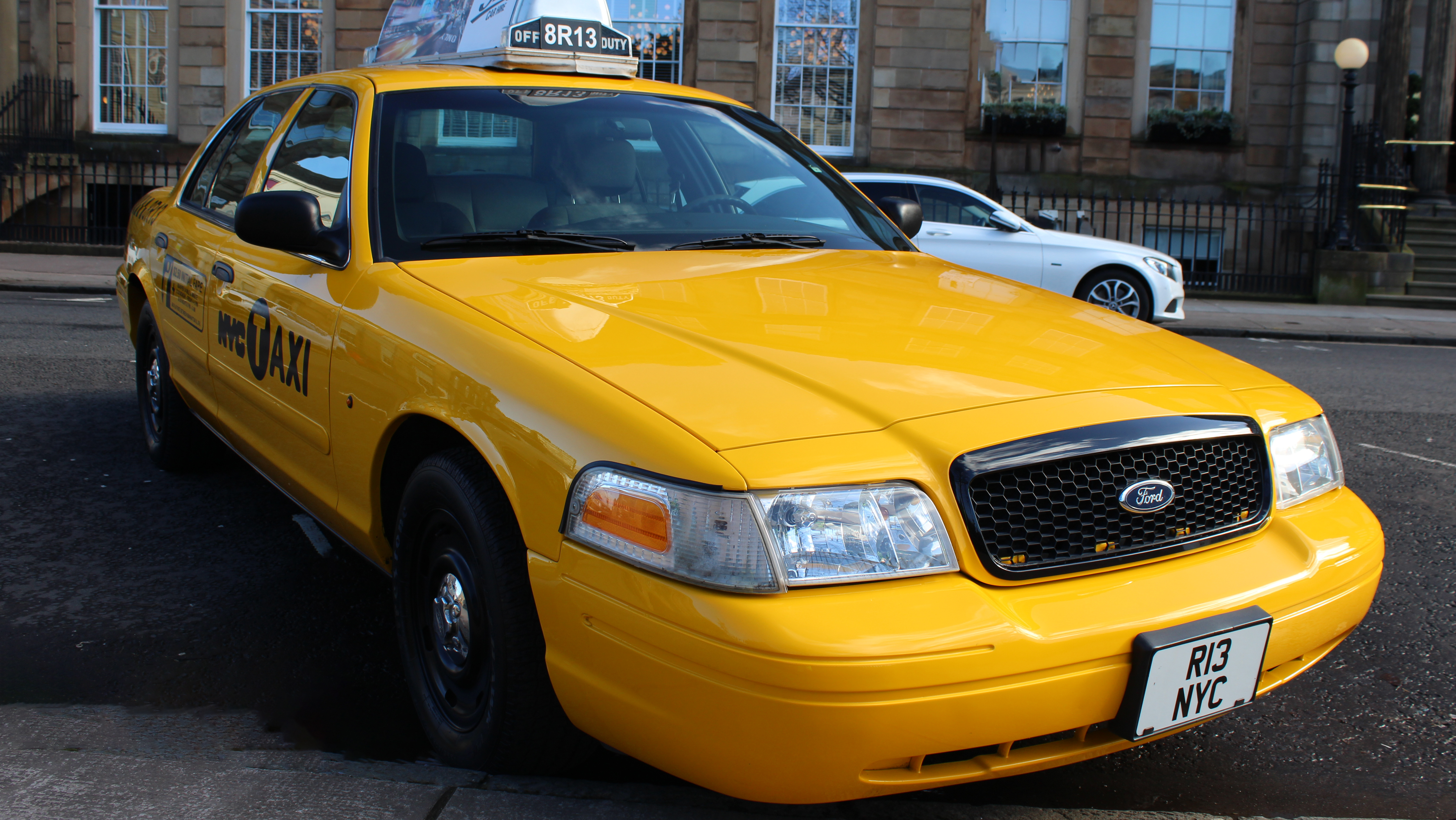 Ford Crown Victoria - NYC Taxi