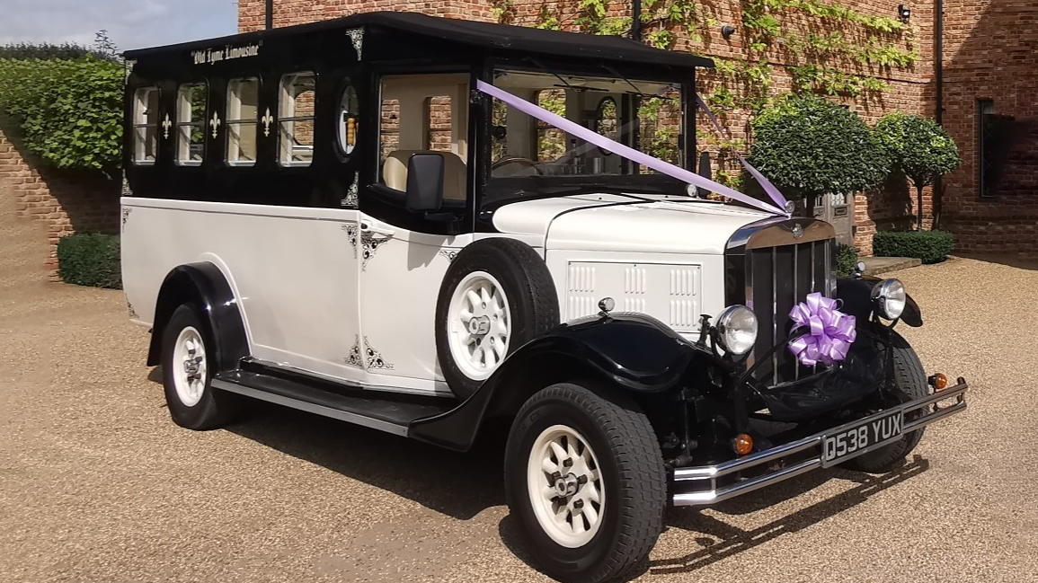Asquith Mascot Wedding Bus wedding car for hire in Hitchin, Hertfordshire