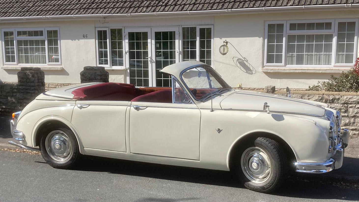 Daimler 250 V8 Convertible
