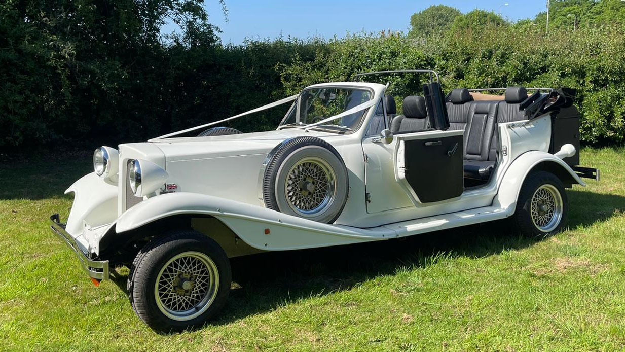 Beauford Convertible wedding car for hire in Bedford, Bedfordshire