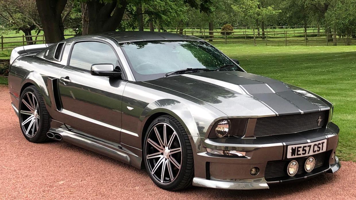 Ford Mustang V8 5L wedding car for hire in London