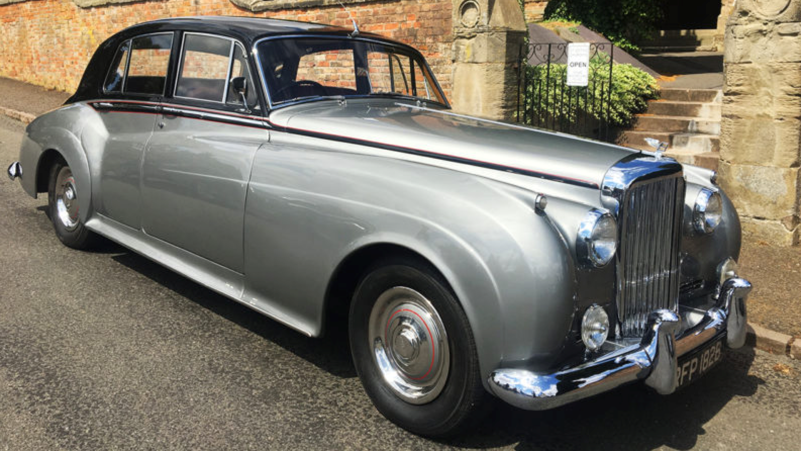 Bentley S1 wedding car for hire in Rugby, Warwickshire
