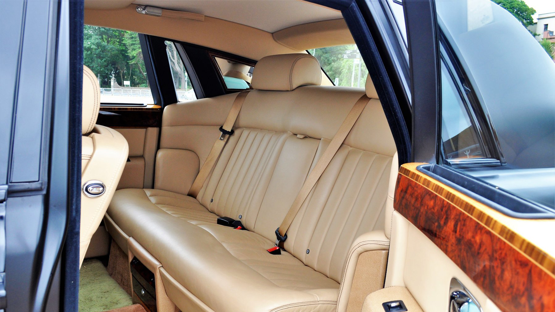 Rolls-Royce-Phantom