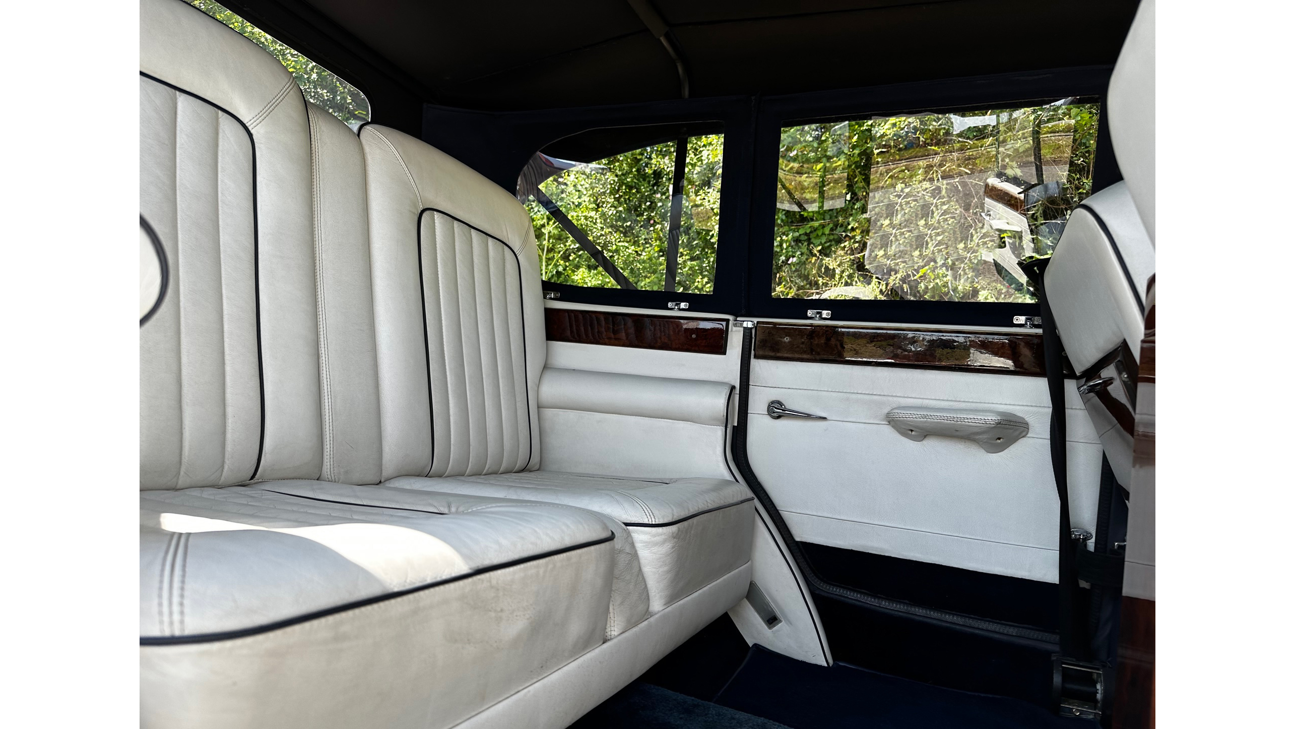 Beauford Convertible