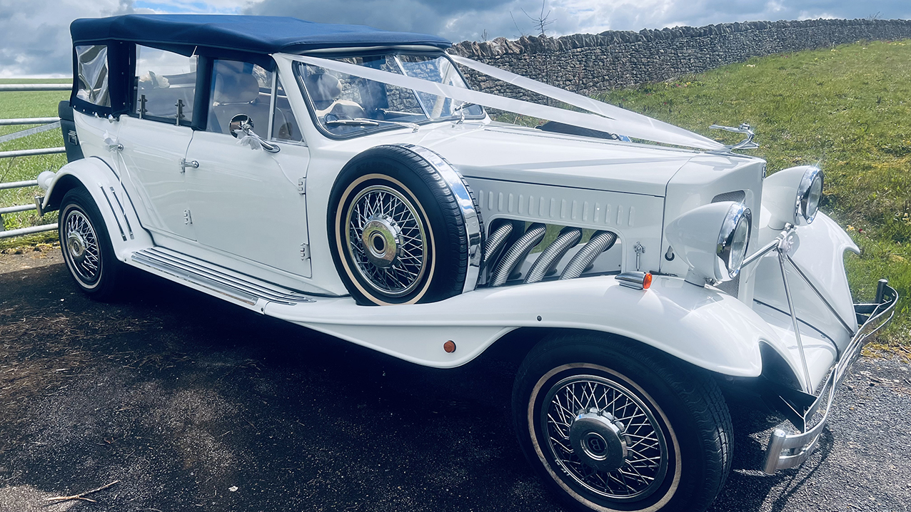 Beauford Convertible in Gloucester with Roof up