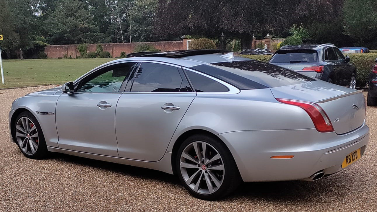 Jaguar XJ