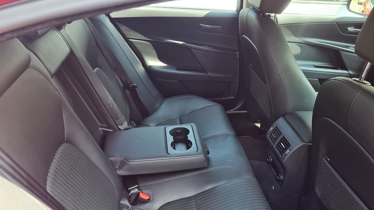 Black rear leather seats Jaguar 