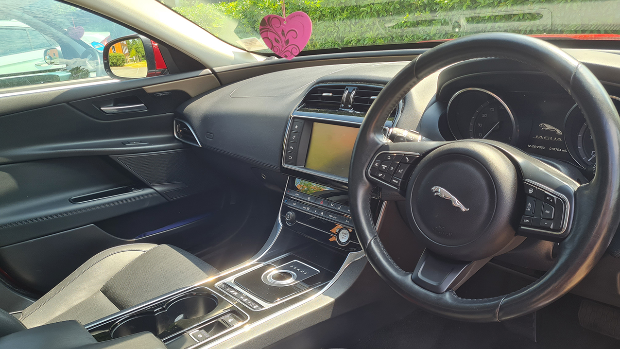 Black interior in Jaguar XE with view of dasjboard