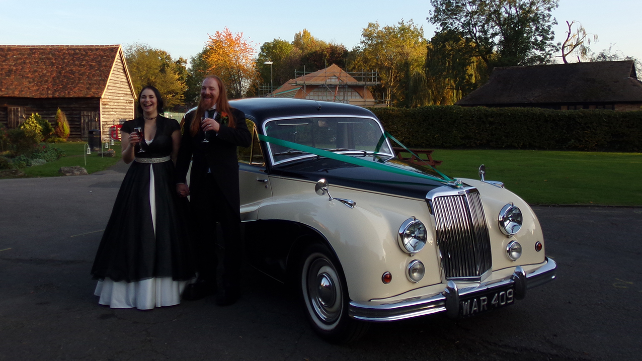 Armstrong-Siddeley Limousine with wedding couple