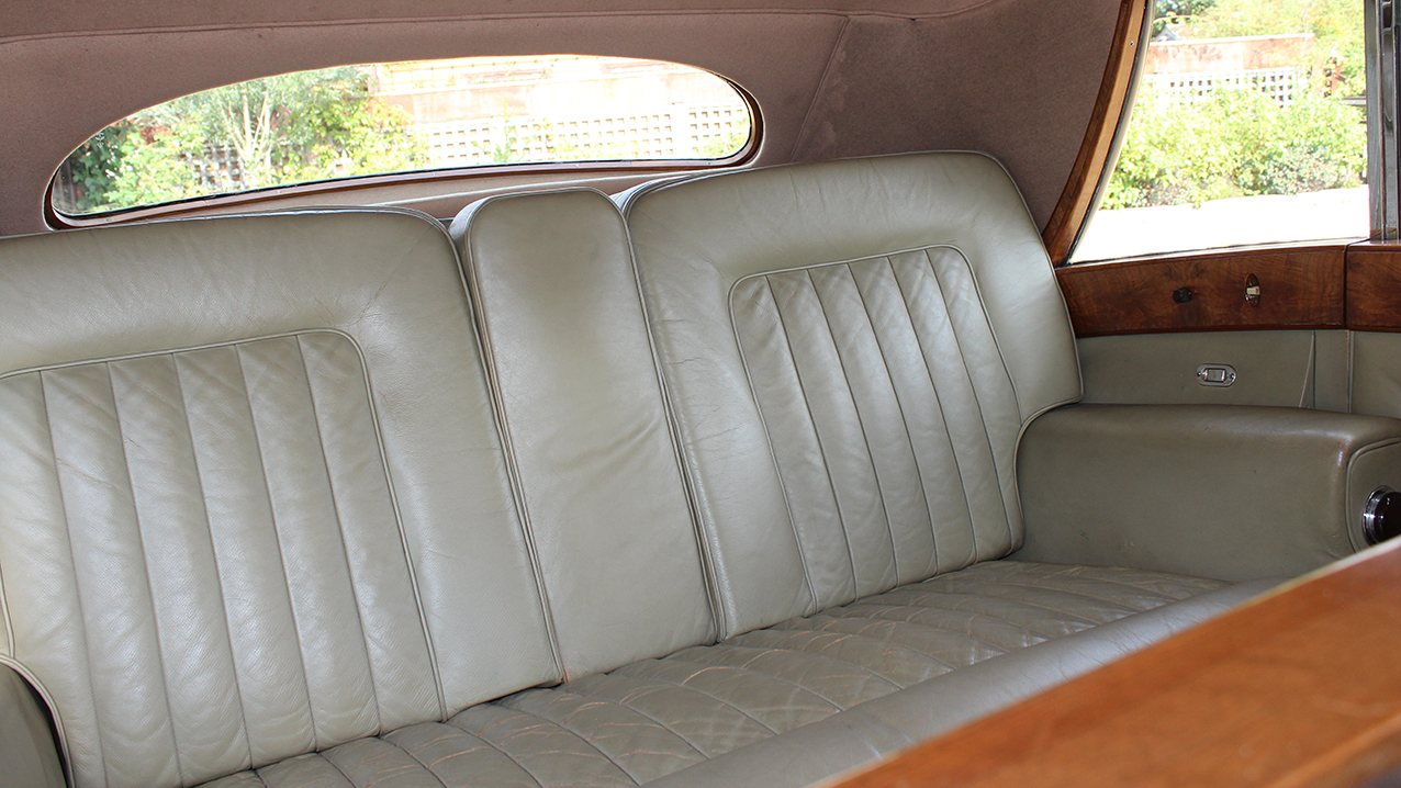 Rolls-Royce Silver Wraith