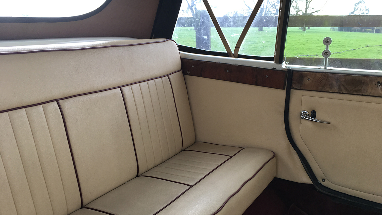 Beauford Convertible