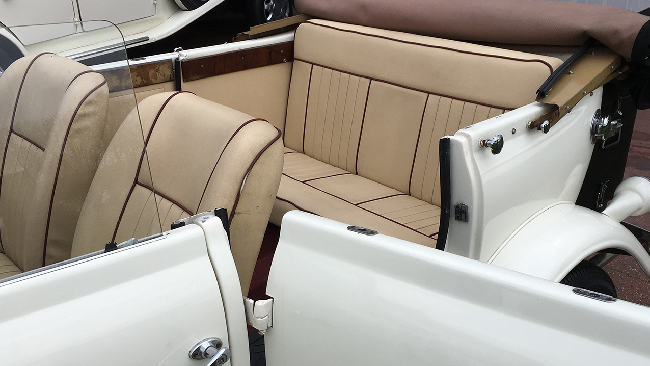Beauford Convertible
