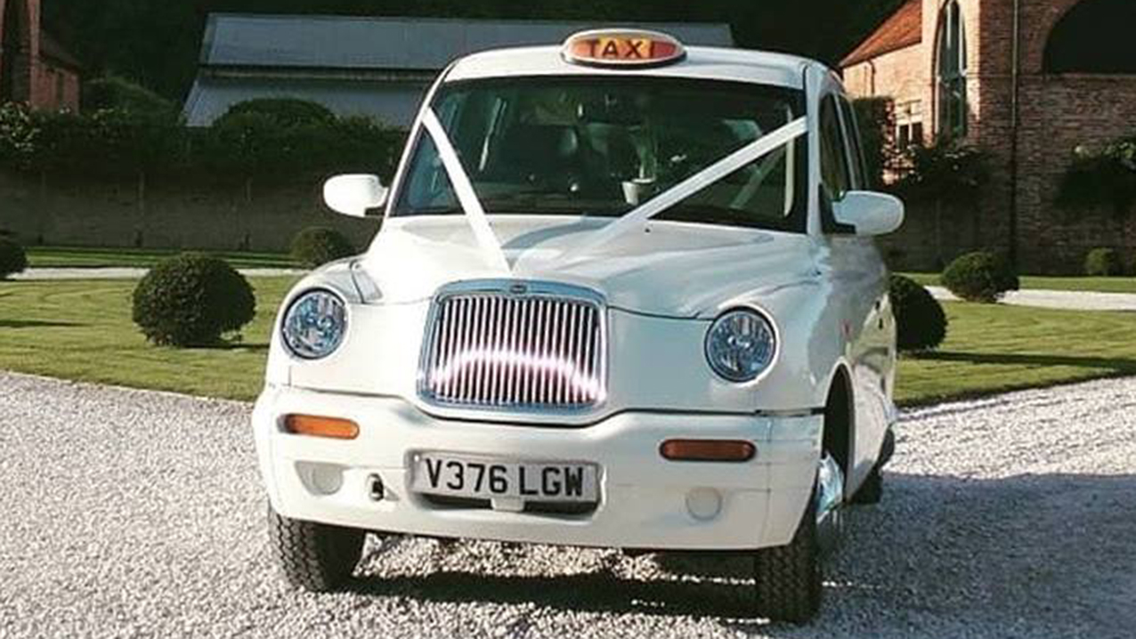 Taxi Cab wedding car for hire in Mansfield Nottinghamshire