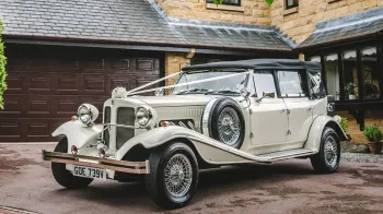 Beauford Convertible with Black roof and Ribbons