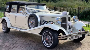 Beauford Convertible with Black roof and Ribbons