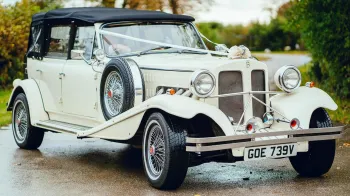 Beauford Convertible with Black roof and Ribbons