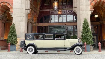 1930's vintage style Bramwith in Ivory & Black