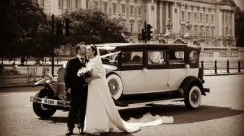 1930's vintage style Bramwith in Ivory & Black