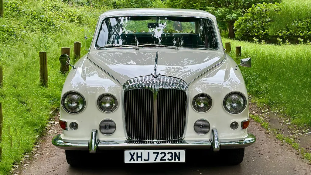 Front View of Daimler DS420 Limousine showing chrome grill and Daimler mascot