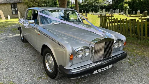 Classic Rolls-Royce Silver Shadow in Silver decorated with light pink ribbons