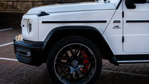 Mercedes G-Wagon front view of Black Alloy wheels