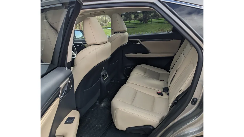 Rear interior Lexus 450 with cream leather