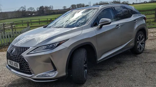 Front View Silver Lexus 450