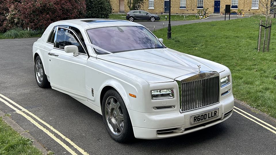 Such a beautiful car. The driver was on time and so friendly and helpful.