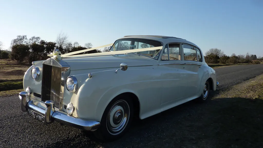 Graham, our chauffeur, was absolutely brilliant. We had specific instructions of where we had to be dropped for the wedding and he was so helpful and patient. The car itself was beautiful and felt like a special start to our wedding day.