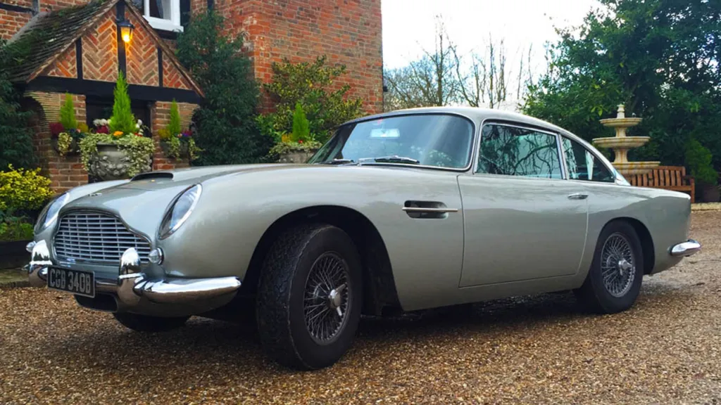 The DB5 was immaculate and PETER, the driver was excellent. Cannot fault the service.