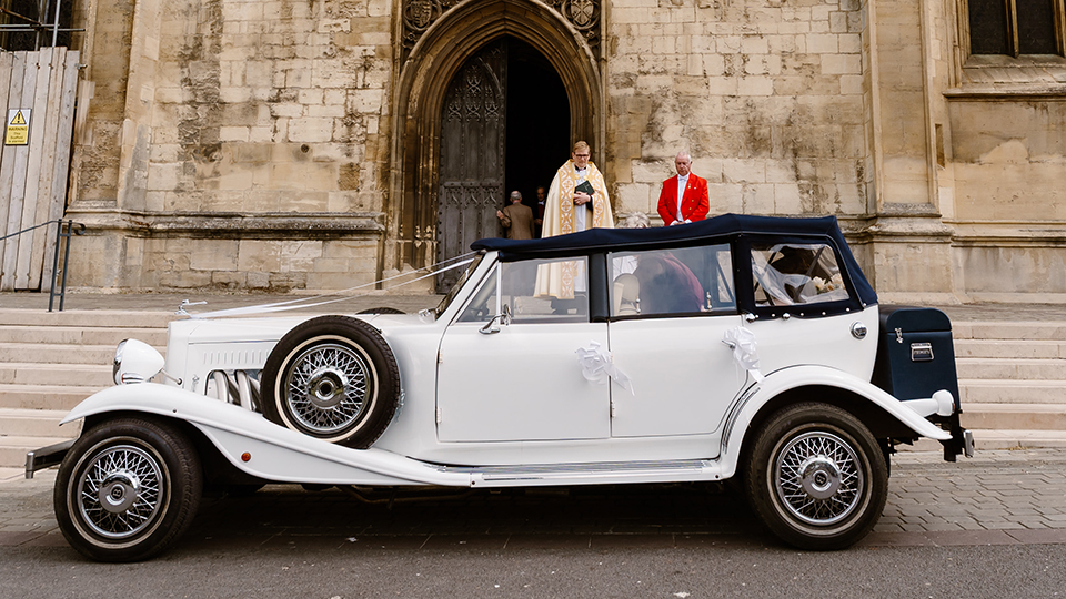 Great service. A beautiful car for a beautiful day. Our driver was fantastic! So kind and patient. Would recommend.