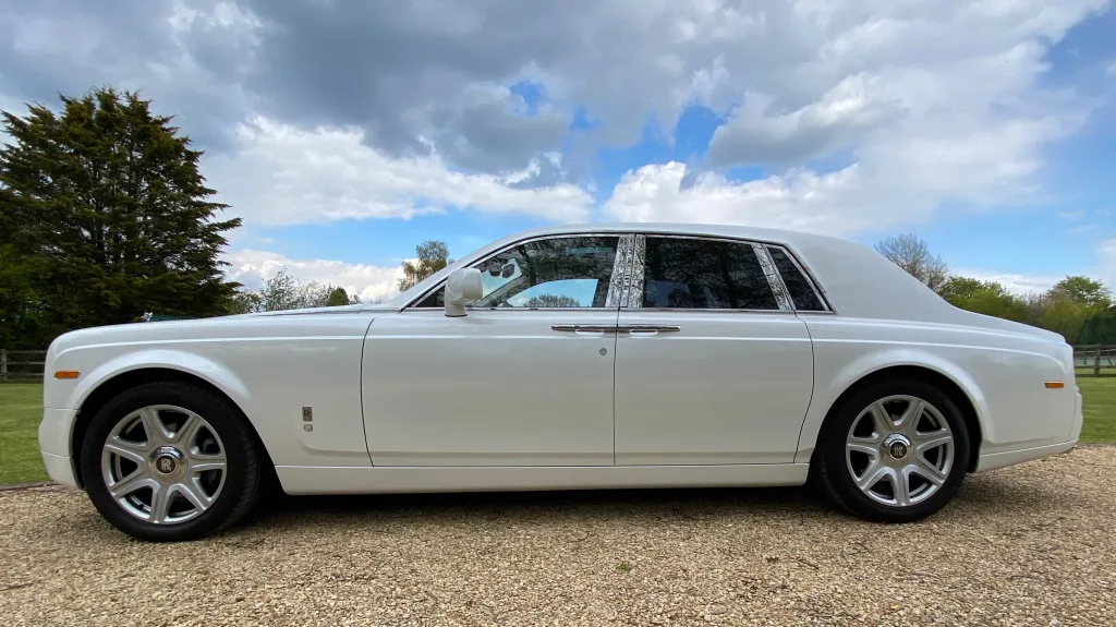 A huge and grateful &lsquo;Thank you!!&rsquo; Having the RR Phantom was absolutely wonderful and made our daughter&rsquo;s wedding day even more special! 🫶🏽. The service we received was excellent and the car&hellip; wow!! Gleaming, spacious, white, luxurious, beautiful, and beyond comfortable! Thanks guys 🌟
